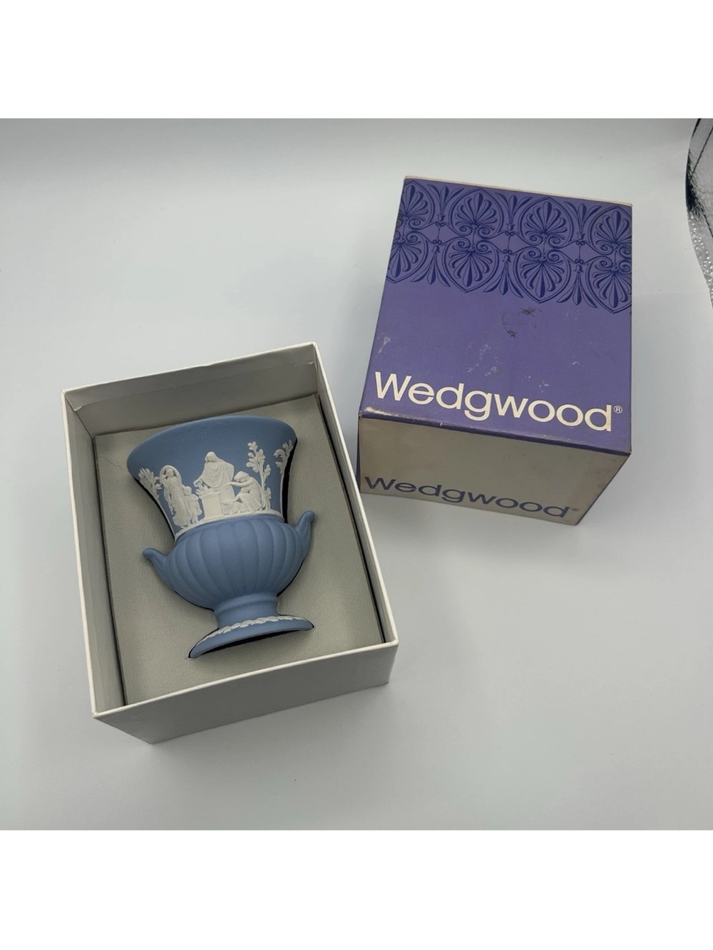 VTG 1973 Wedgwood Blue Jasperware Miniature Urn Vase Maidens in Garden NOS w/Box